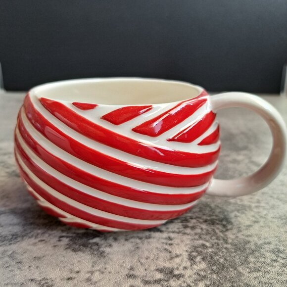 Starbucks 2013 Holiday Peppermint Swirl Red & White Stripe Candy Cane Mug 12oz - Picture 1 of 9